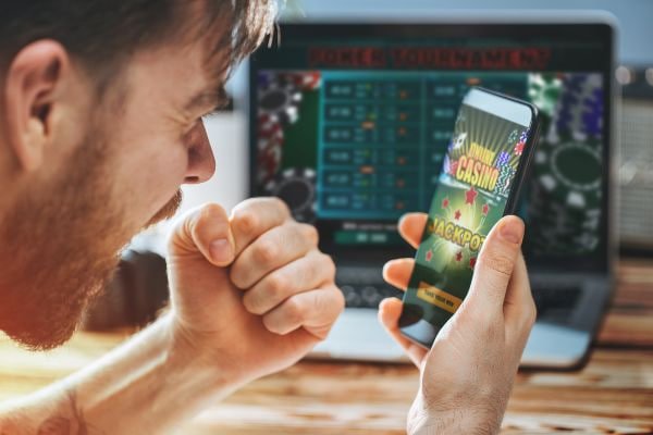 Tampilan waktu layanan di perangkat mobile